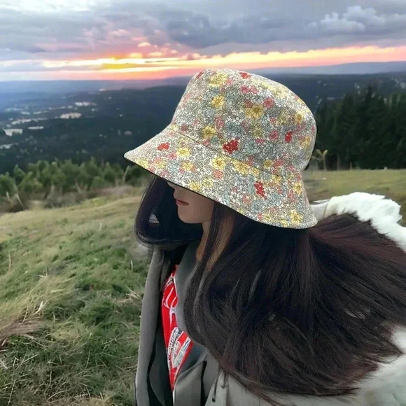 Boutique Multi-Colored Dainty Floral Print Fully Reversible Bucket Hat OSFM - Picture 6 of 6